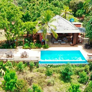 Acantilado De La Tierra Hotel